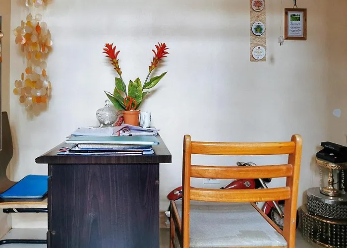 Reddoorz Segra Square House